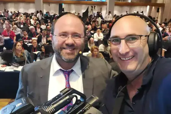 ירון ויוסי בכנס שיווק